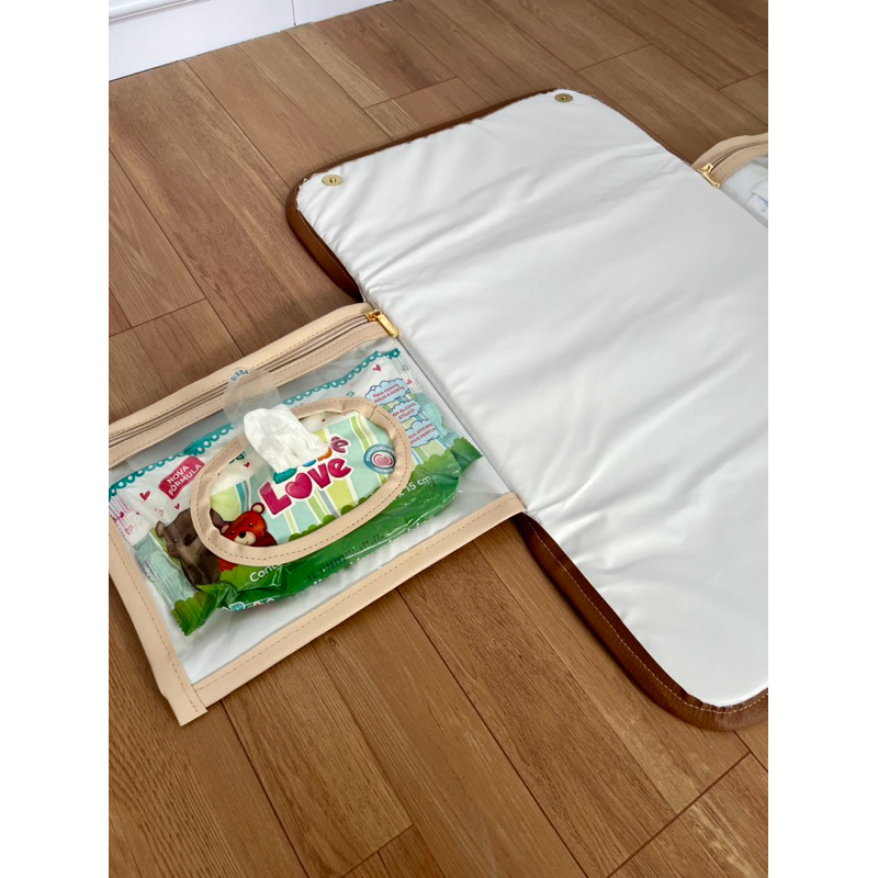 Trocador Portátil com porta lenço e fraudas ✨ em Oferta na Shopee