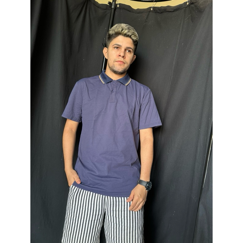 Camisa polo listrada contraste azul marinho