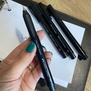 Caneta Faber-Castell Fine Pen 0.4mm Preta Ponta Ultra Fina Original em Oferta na Shopee