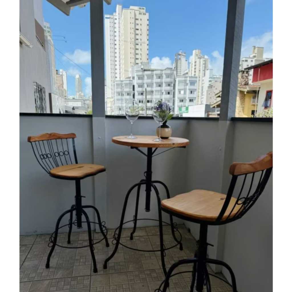 O que é Bistro com Duas Cadeiras? Guia e Onde Comprar | BuscaProdutos