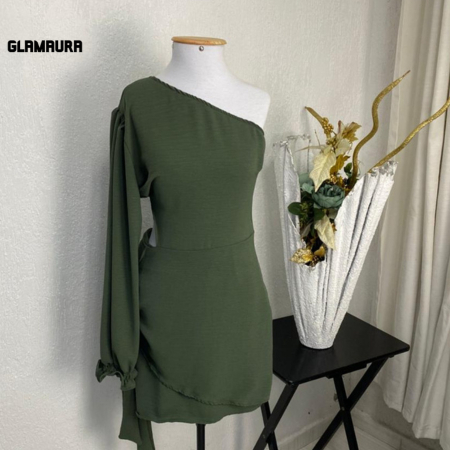 Vestido Feminino Mula Manca Glamaura Verde Militar Recorte na Cintura Duna com Saia Corte Envelope