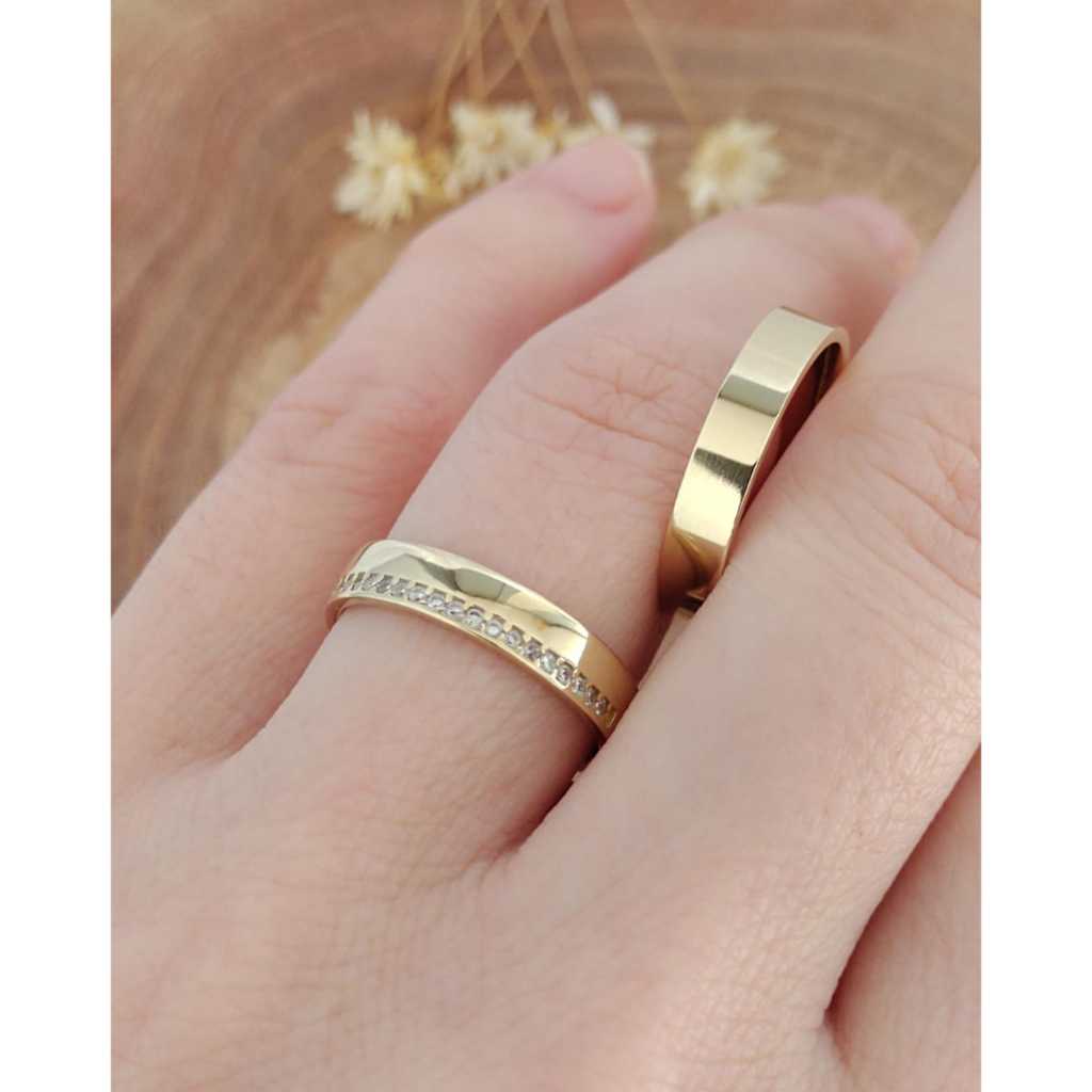 PAR DE ALIANÇA NO 4MM COM 26 PEDRAS DE MOEDA ANTIGA