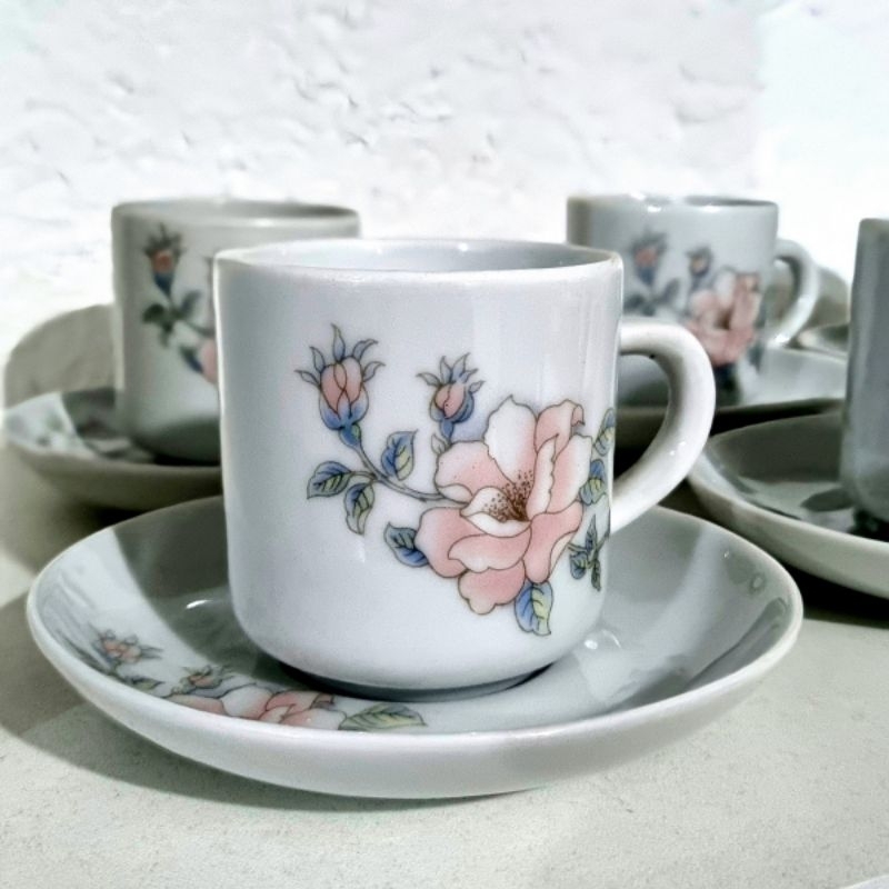 Jogo completo de Xícaras de café porcelana Pozzani antiguidades