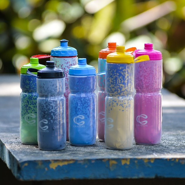 Garrafa Squeeze Caramanhola Térmica Cratos  Pixel Tampa Automática 710ml e 590ML Bike e Esportes