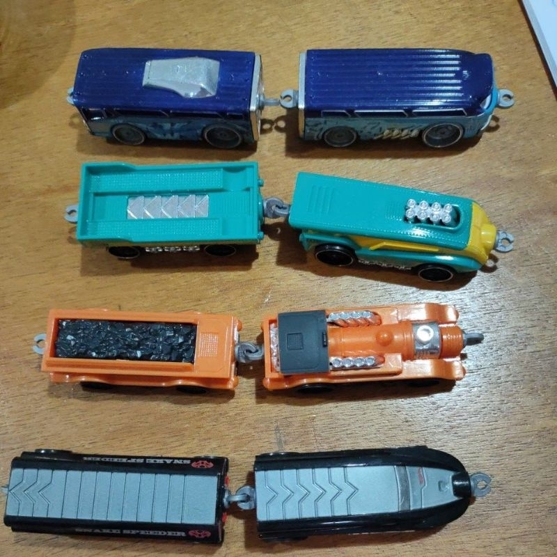locomotiva hot Wheels usada