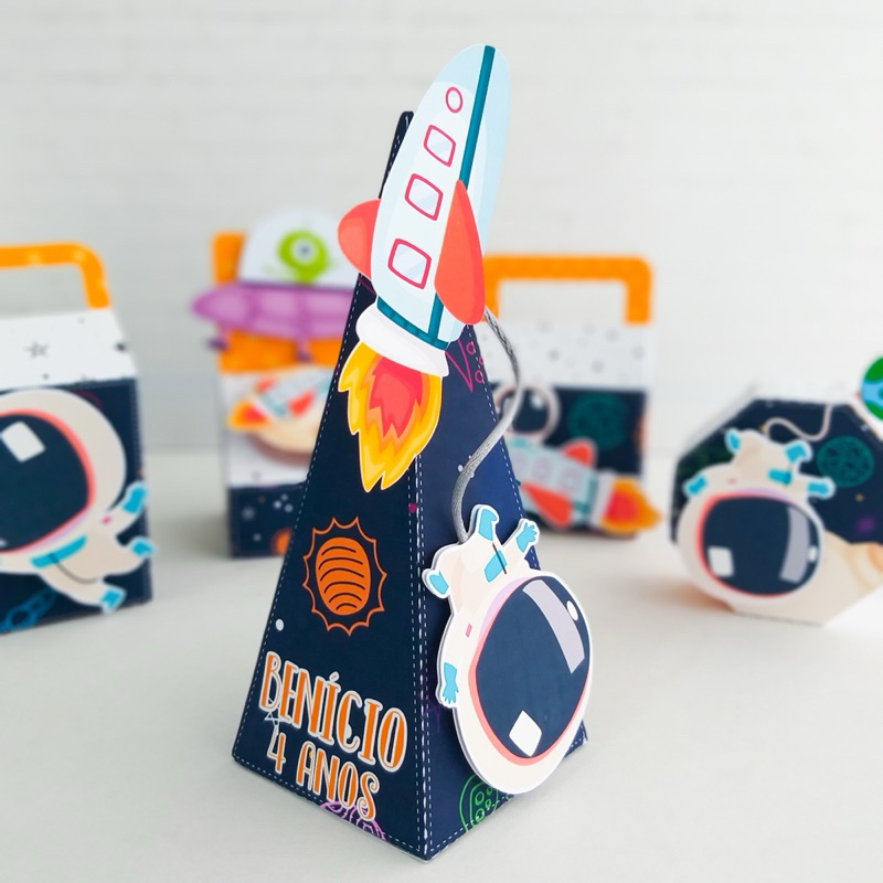 Caixas Pirâmides Personalizadas Astronauta Lembrancinha Aniversário