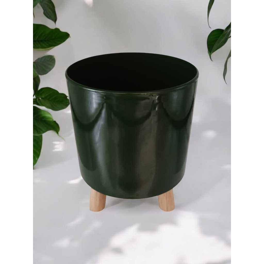 Vaso Cachepot de Plástico Verde com Pé De Madeira 15,5 x 19,0 (Com Pés)