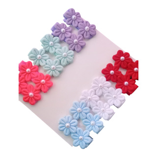 kit 12 lacinhos na presilha com florzinha, bebês Rn bico de pato forrado com borrachinha antideslizante em Oferta na Shopee