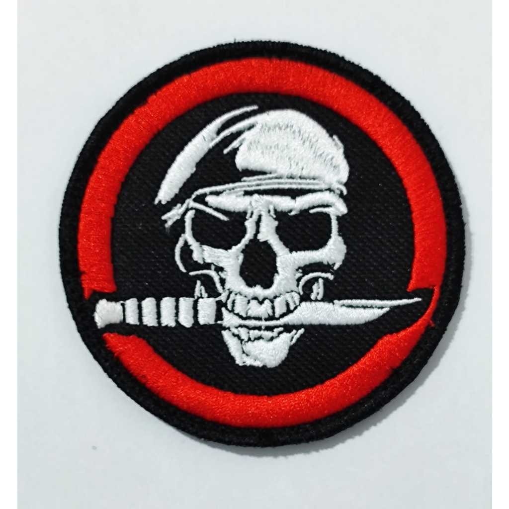 Patch Bordado Militar Airsoft Caveira Boina Faca Branca