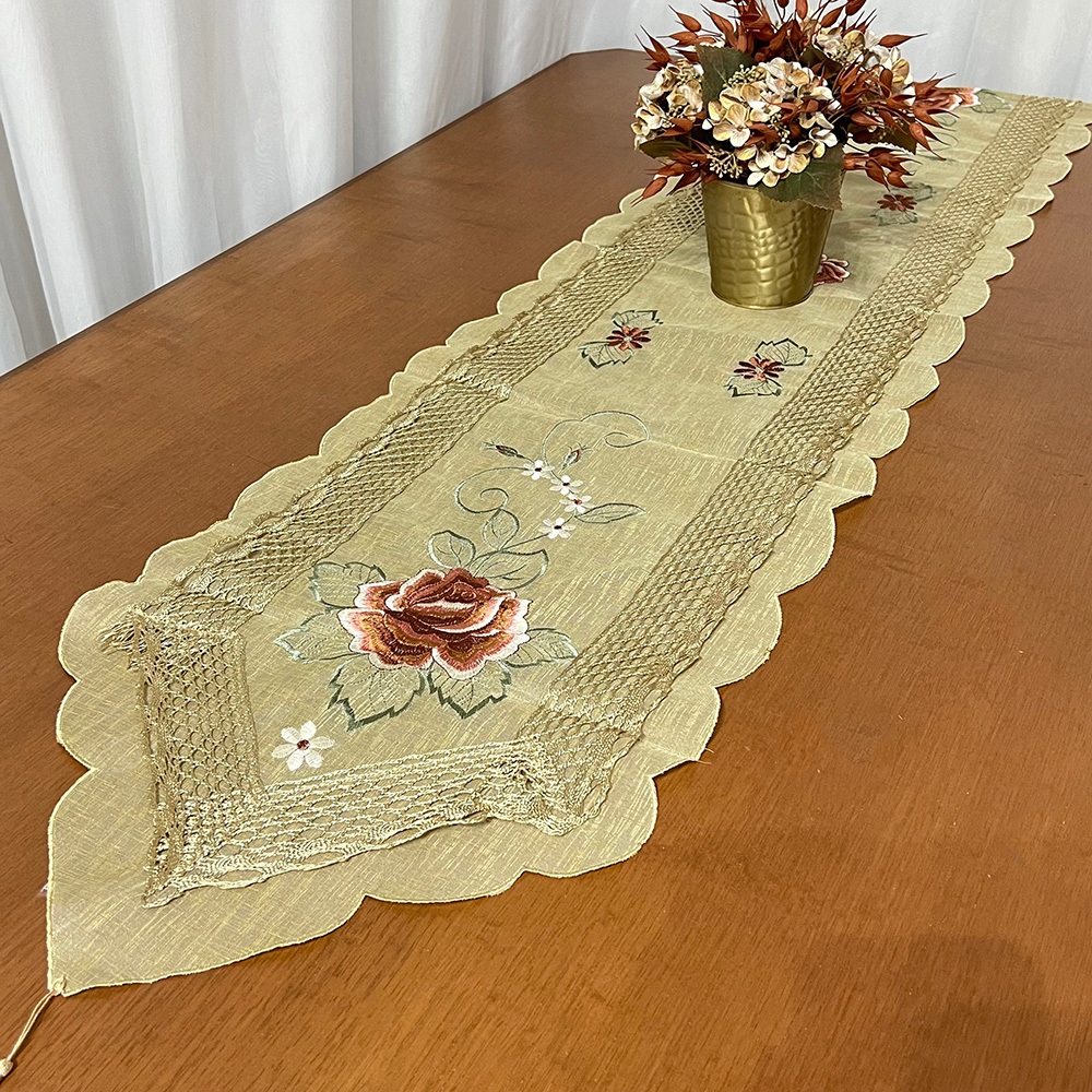 Caminho Trilho de Mesa Bordado Organza com Crochê 1,80mts Casa Mesa Posta Decoração