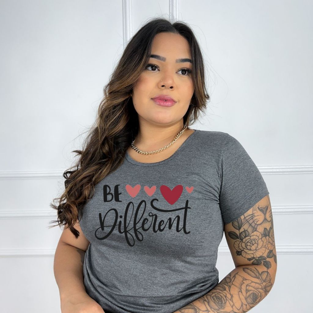 blusa feminina ser diferente camiseta T-shirt em Oferta na Shopee
