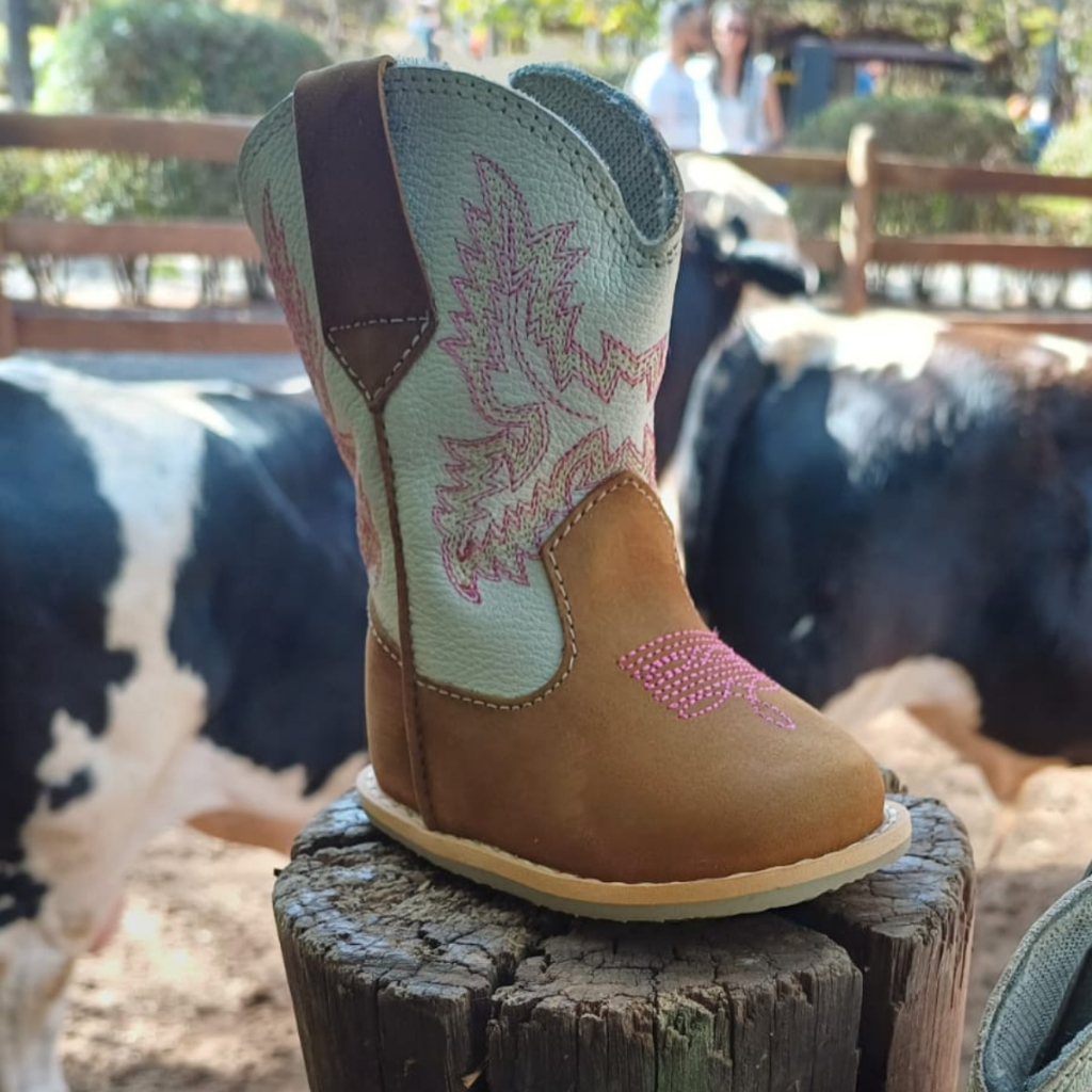 Bota Feminina Em Couro Texana Bebê Country Confortável Rosa