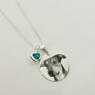 Colar com Foto Realista Personalizado a laser Banhado a Prata Frases, Nomes etc. em Oferta na Shopee