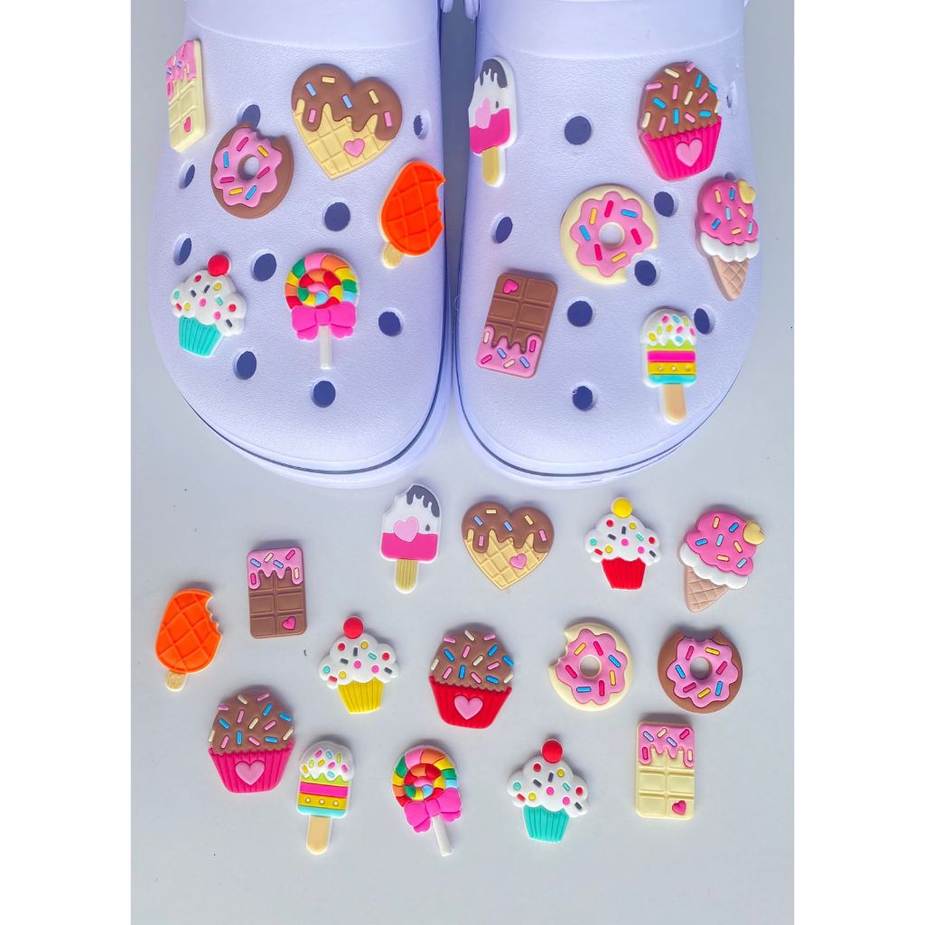 04 a 10 Pins/Bottons Emborrachados Para Babuche - Doces