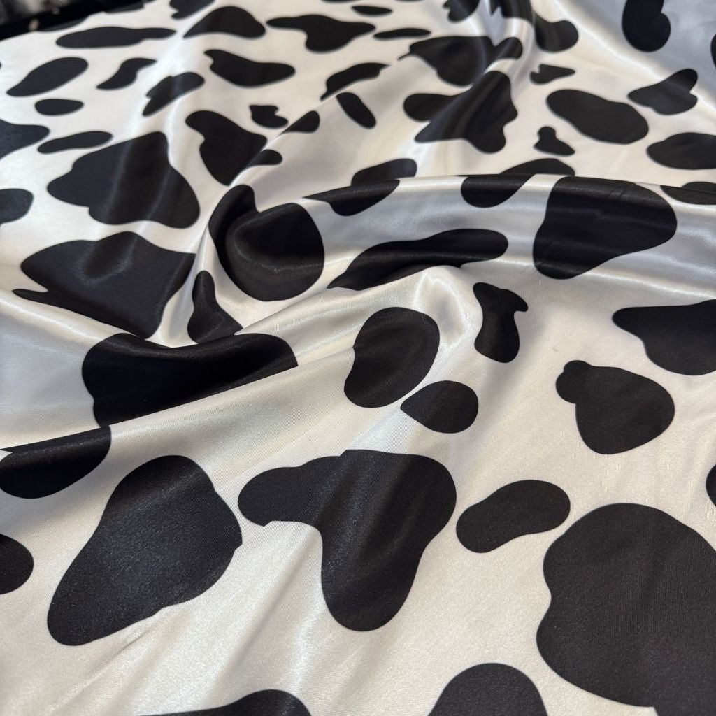 Tecido Cetim Estampado Vaquinha Digital 1,40m (largura) Para Decorações e Artesanatos