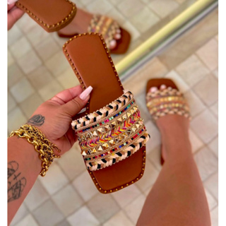Sandália Rasteira Feminina Boho Chic com Tiras Bordadas | Chinelo Casual Confortável Verão 2026 em Oferta na Shopee