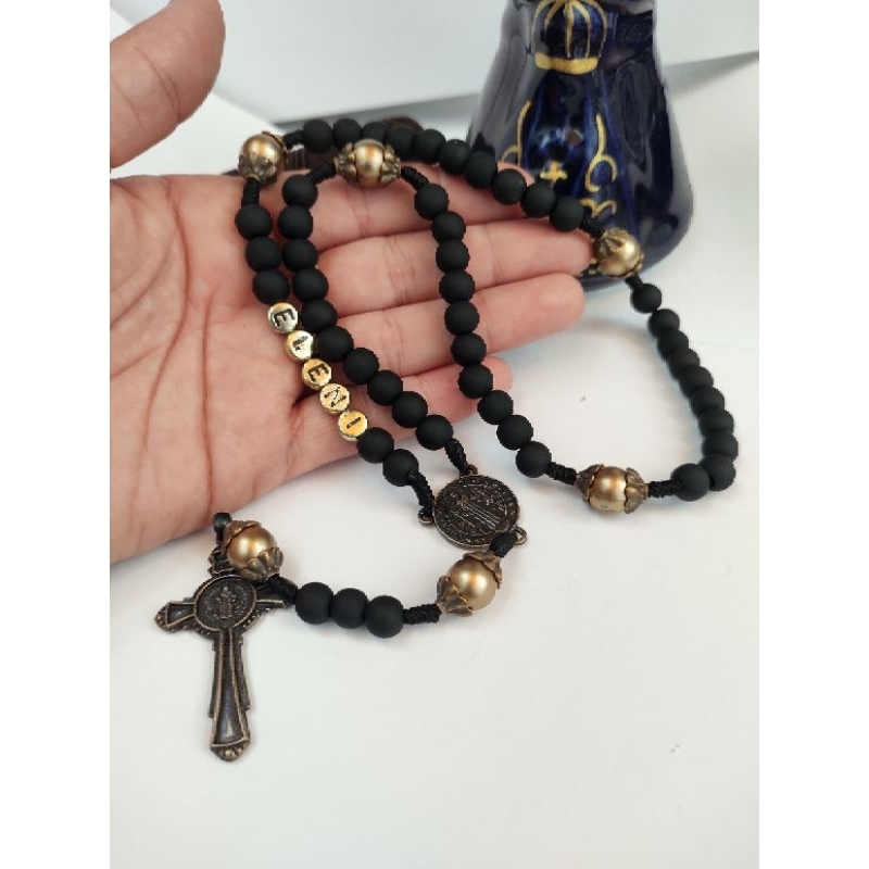 Terço com nome, e santo de devoção, são José, santa Rita, santa Terezinha, são bento, jesus santa chagas, padre pio