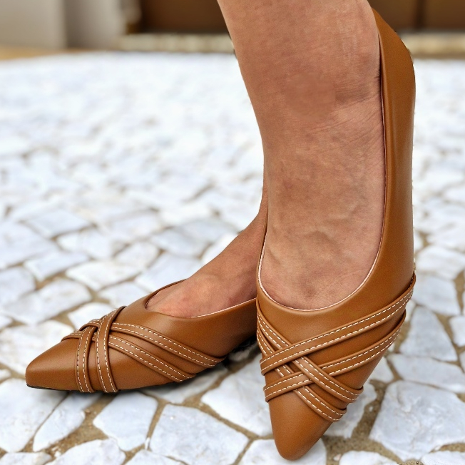 Sapatilha Feminina Bico Fino Caramelo Tiras Cruzadas Linha Conforto Moda Feminina Casual Elegante