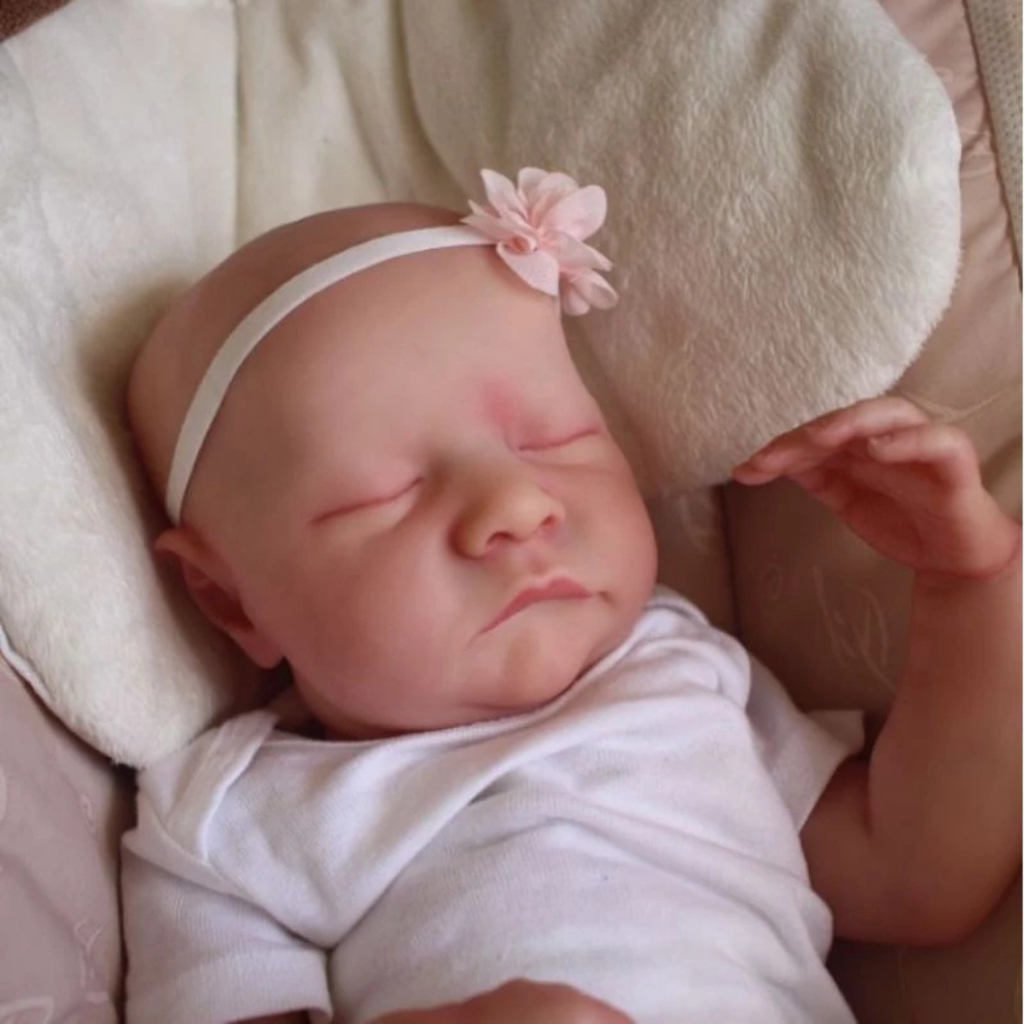 Bebê Reborn Boneca Realista Silicone Olhos Fechados Pode Dar Banho - Mom & Baby