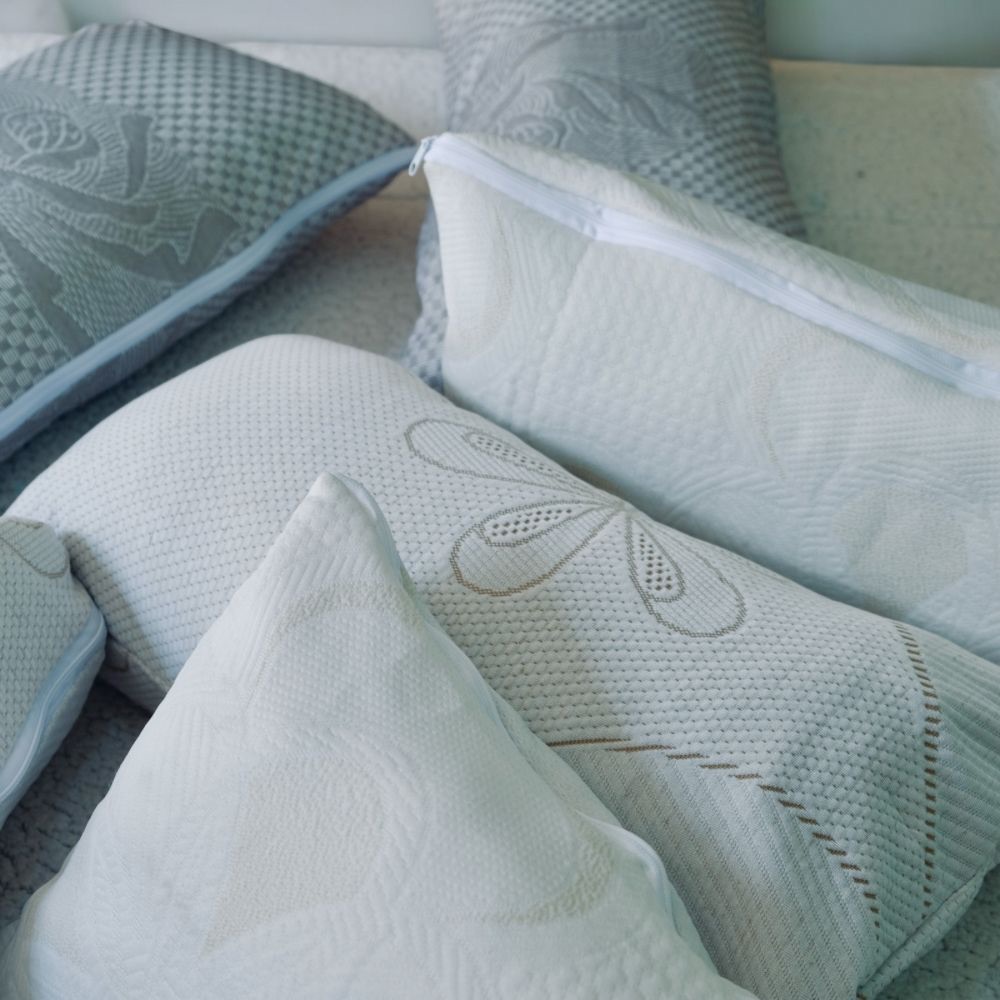 Almofada Travesseiro de Perna LegPillow Firme Macio Confortável Refil + Capa Com Ziper em Oferta na Shopee