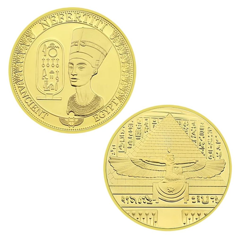 Moeda Comemorativa Rainha Nefertiti Egito Pirâmide Dourada