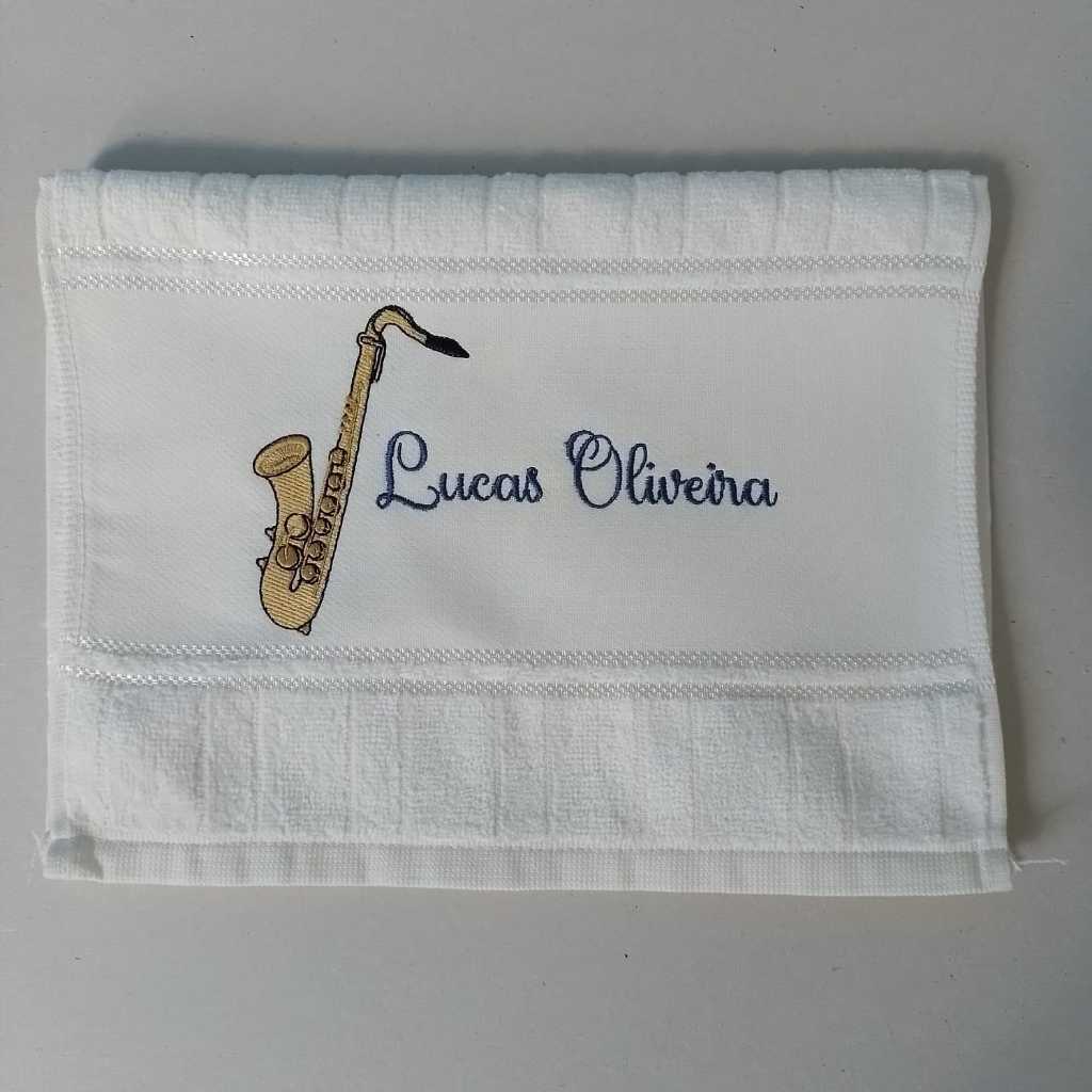 Toalhinha De Boca Personalizada com Nome Bordado E Saxofone- Ideal para Mão e Boca
