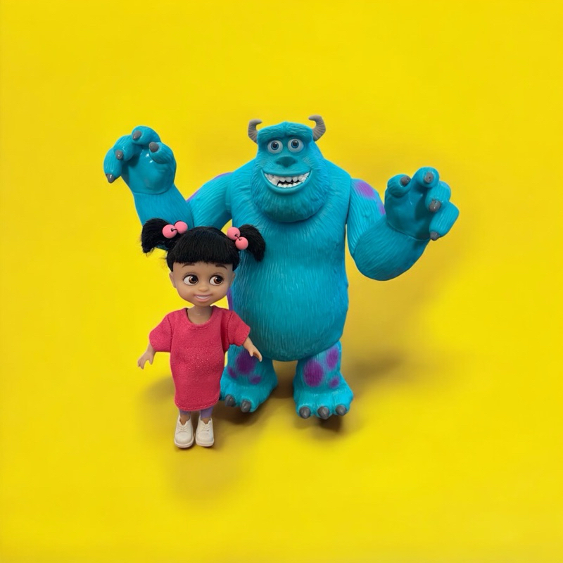 Boneca Boo mini animators + Sulley Sullivan Monstros S.A. Inc Disney Store