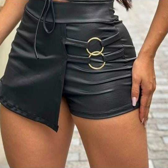 Short Saia  De Couro Fake Tecido Cirrê  com Argola e Fivela Dourado Moda  estilo festa