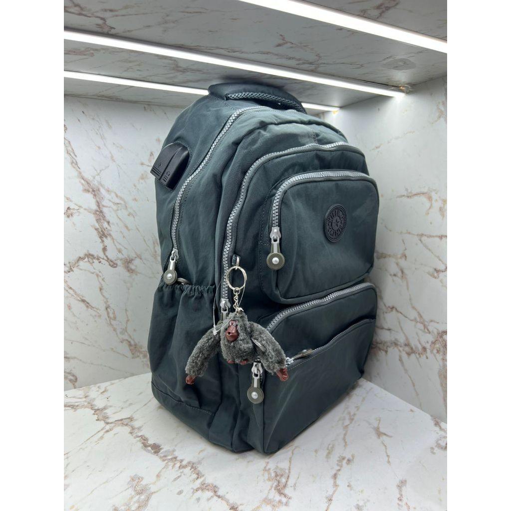 Mochila Kp antifurto e com cabo USB cinza