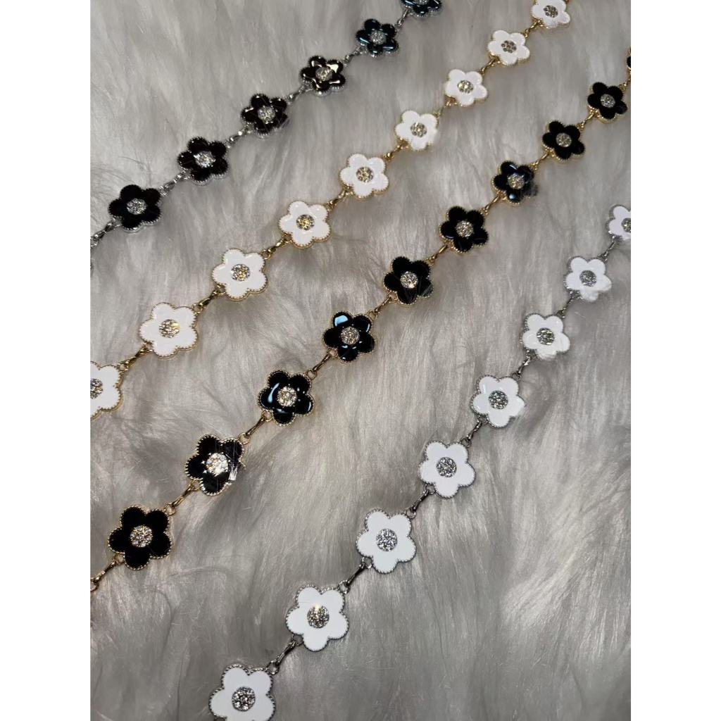 Cinto de metal com flores elegante e versátil para mulheres, adequado para vestidos e corrente de decoração de cintura em Oferta na Shopee