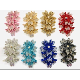 flor tripla,aplique em feltro  ( 1 par) em Oferta na Shopee