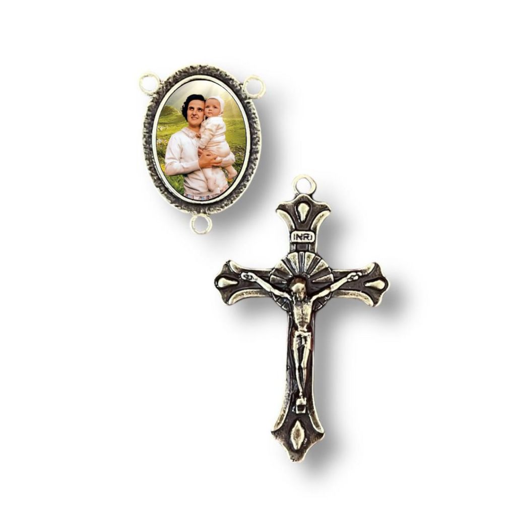 Entremeio Santa Gianna + Crucifixo 5 Pares - Entremeio duplo para Terço Niquel e Ouro velho Terços católicos