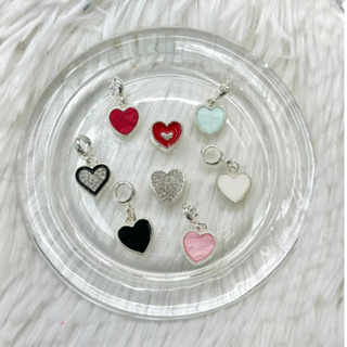 Berloque de Coração na cor rosa, vermelho, preto, branco, coração de brilhos, azul claro, azul escuro em Oferta na Shopee