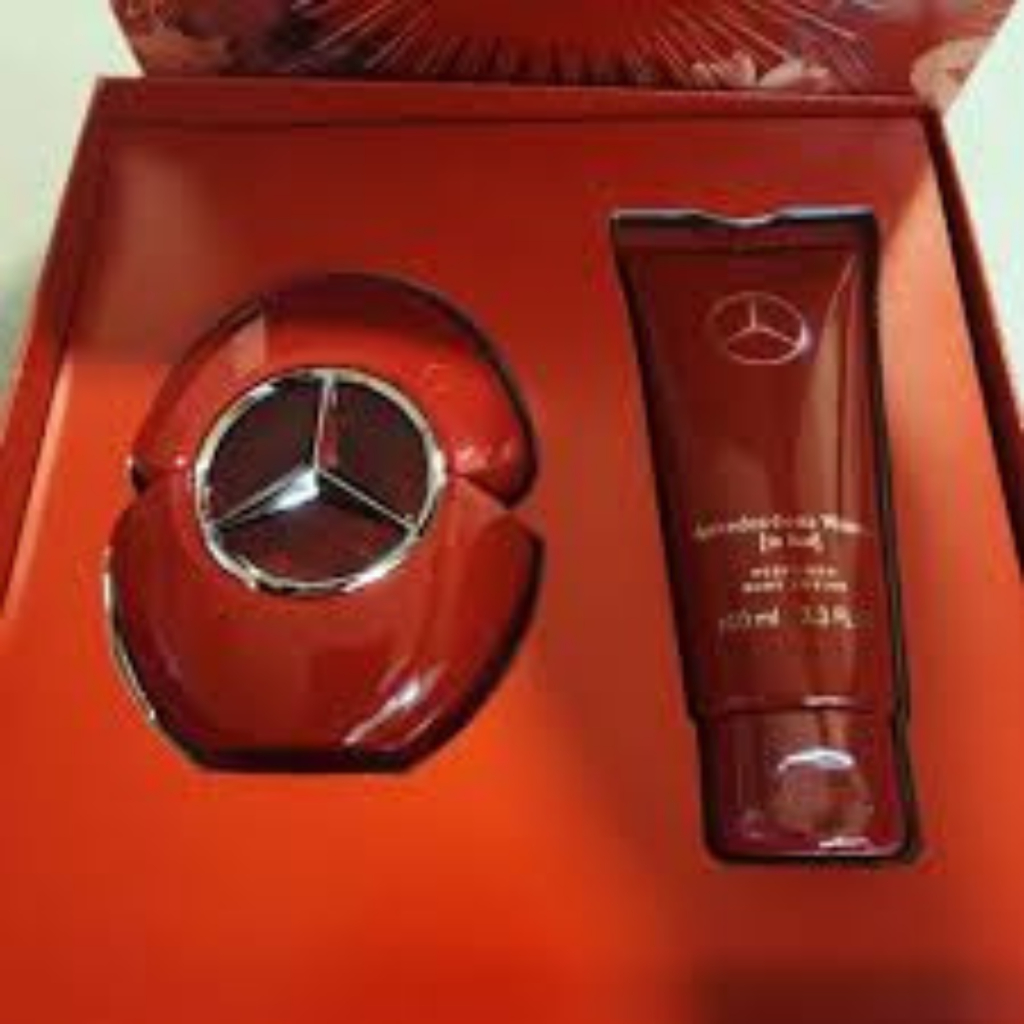 Perfume Feminino Women in Red M.B Eau de Parfum Coffret 60ml + Body Lotion Kit
