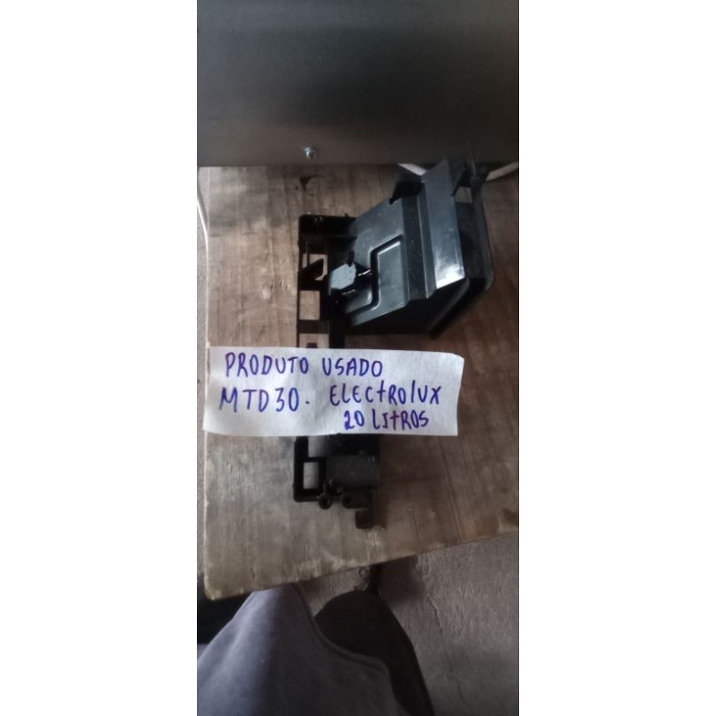 Suporte Chaves de Porta Microondas Electrolux MTD30 (LER DESCRIÇÃO)