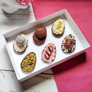 10 Caixas Brancas para 6 mini ovo de Páscoa 50g - kit degustação - Escolha a tampa em Oferta na Shopee