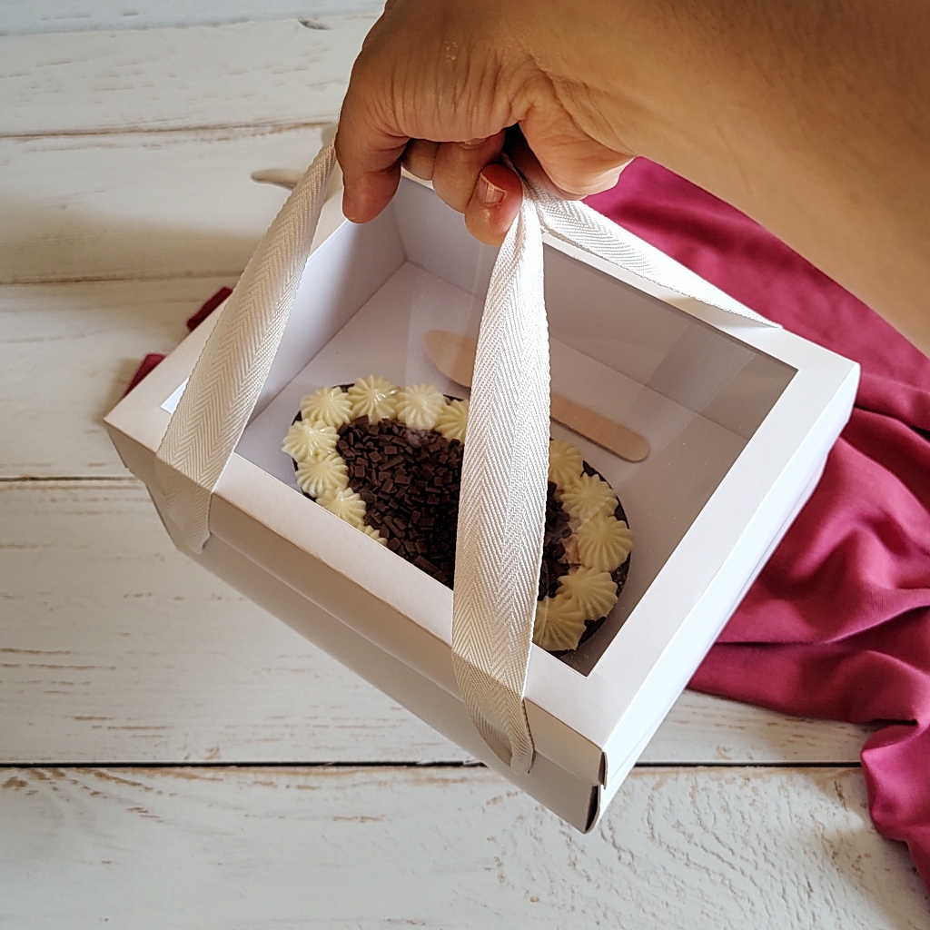 10 Caixas Cesta para ovo de Páscoa 350g com Alça Branca Altura Ideal para seu ovo em Oferta na Shopee