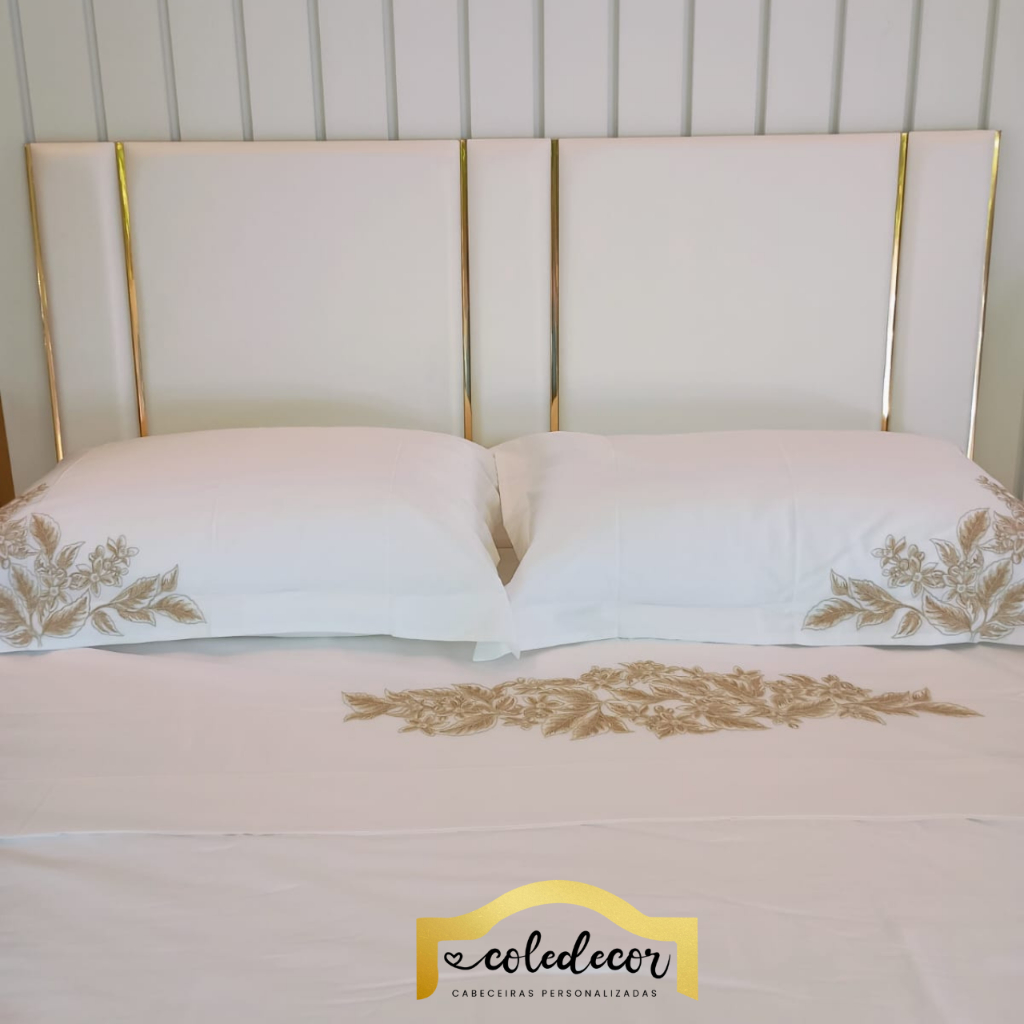 Cabeceira Estofada Antialérgica Adesiva em Módulos.