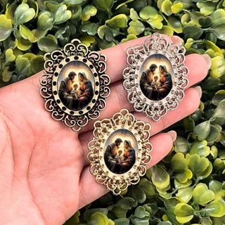 Relicário Grande para Terço Sagrada Familia Resinado Níquel Dourado Ouro velho 1 ou 3 unidades em Oferta na Shopee