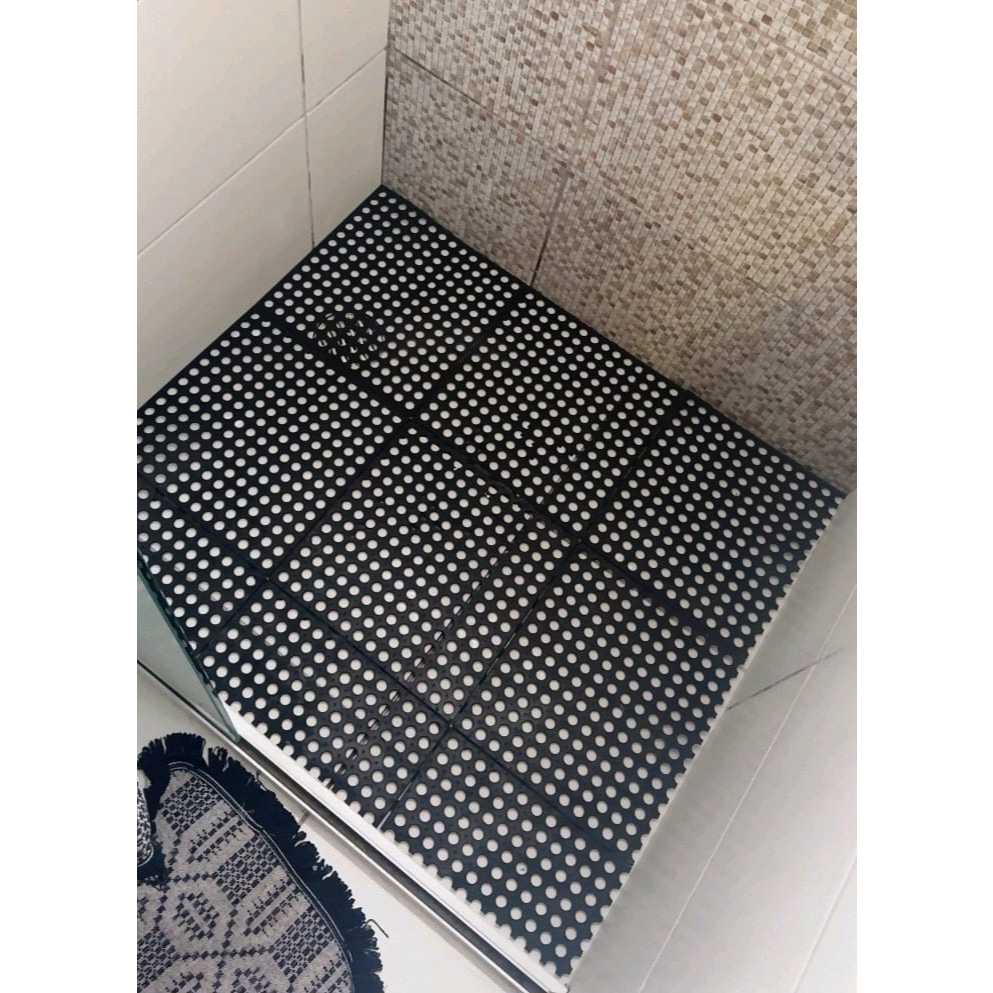 KIT 19 UNIDADES TAPETE ESTRADO MODULAR ANTIDERRAPANTE 30x30 PARA BANHEIRO E VESTIARIO