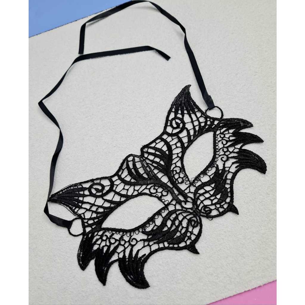 Mascara de Renda Fantasia Feminina