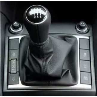 Coifa Couro Sintético Câmbio Manual Volkswagen Amarok turbo 2011 à 2020 ( Sem á moldura)