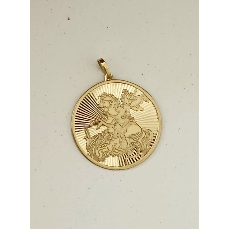 pingente medalha São Jorge ouro 18k750 amarelo  fosco e polido  são jorge em alto relevo Rosangela lima JOIAS