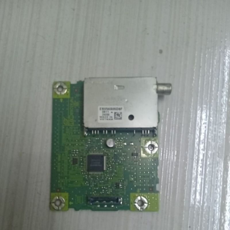 VARICAP  SELETORIAL DE TV PANASONIC LCD TC-L32C20B....... ...TNP A5268(1)