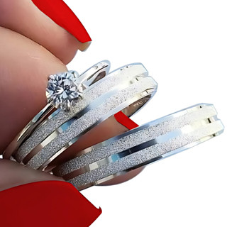 Aliança de Namoro Par Compromisso Anel Solitário e Caixa de Veludo Noivado Diamantada Aço Inox Prata em Oferta na Shopee