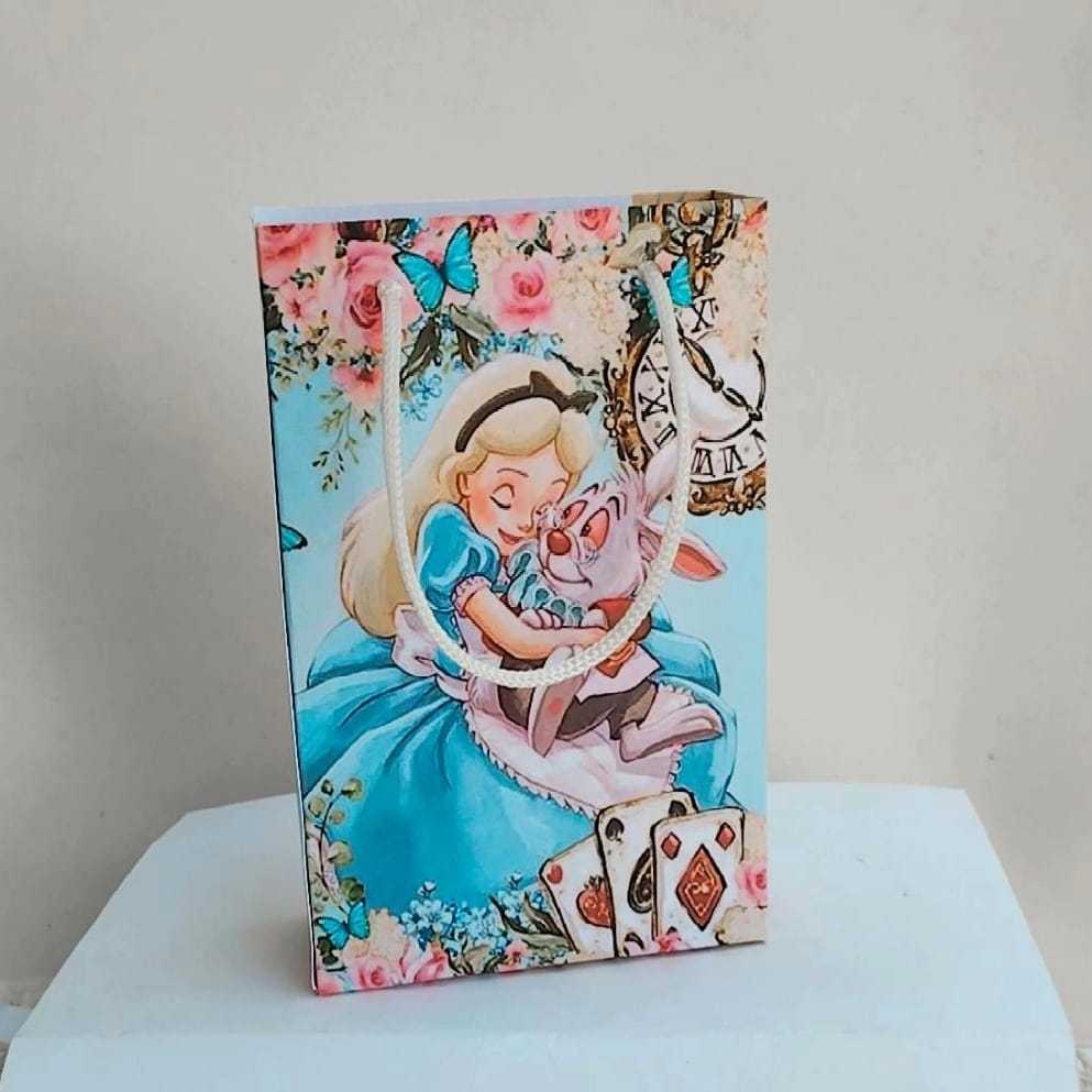 ENVIO RÁPIDO Kit Sacolinha Surpresa Infantil Personalizado ALICE NO PAIS DAS MARAVILHAS Lembrancinhas | PEGUE E MONTE