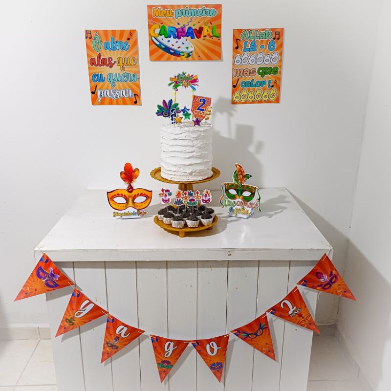 Kit Festa Meu primeiro Carnaval Personalizado Só Um Bolinho Festa em Casa Aniversário Infantil adulto Mesversário