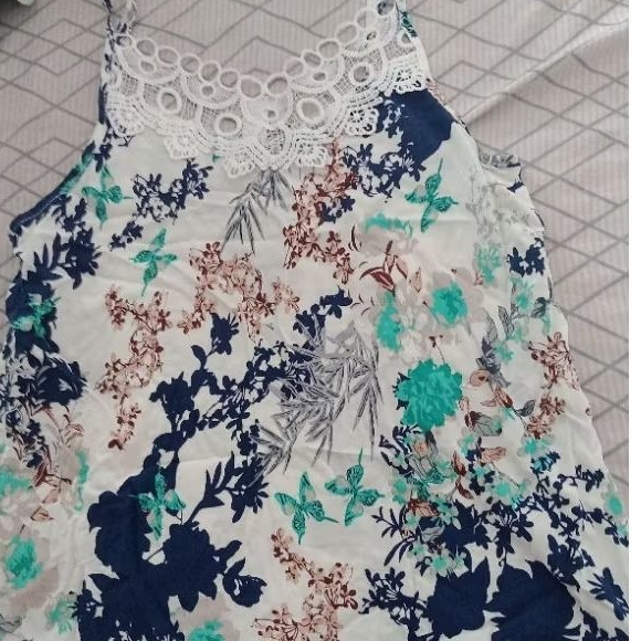 Lote com 150 peças para brechó/bazar calça jeans/bermudas/saia/blusas/roupas infantil/roupão