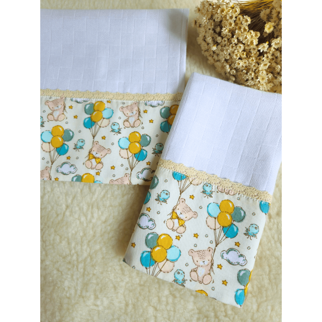 (KIT com 2 unidades) Fraldinha de boca / Fraldinha com barrado / Fraldinha de pano / Toalhinha de boca