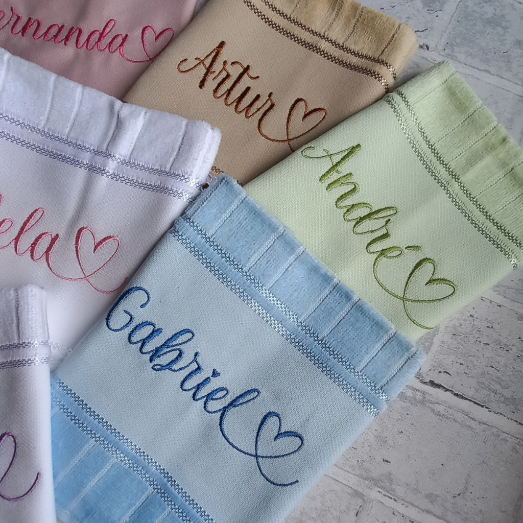 Toalha Boca Bordada com Nome Básica, Personalizada Macia Infantil e Bebê, Lavabo 30X45. em Oferta na Shopee
